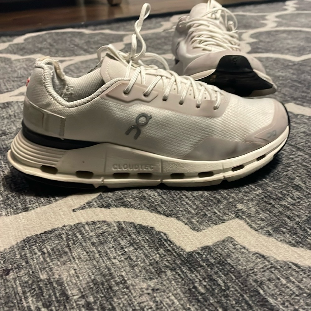 On cloud women shoes size 7